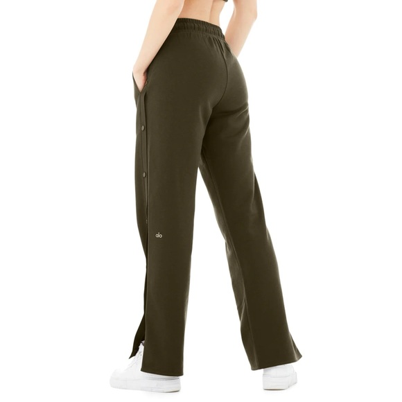 ALO Courtside Tearaway Snap Pant - Picture 2 of 7